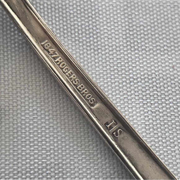 1847 Rogers Bros “First Love” Silverplate 6 7/8" teaspoon Vintage - Picture 5 of 14